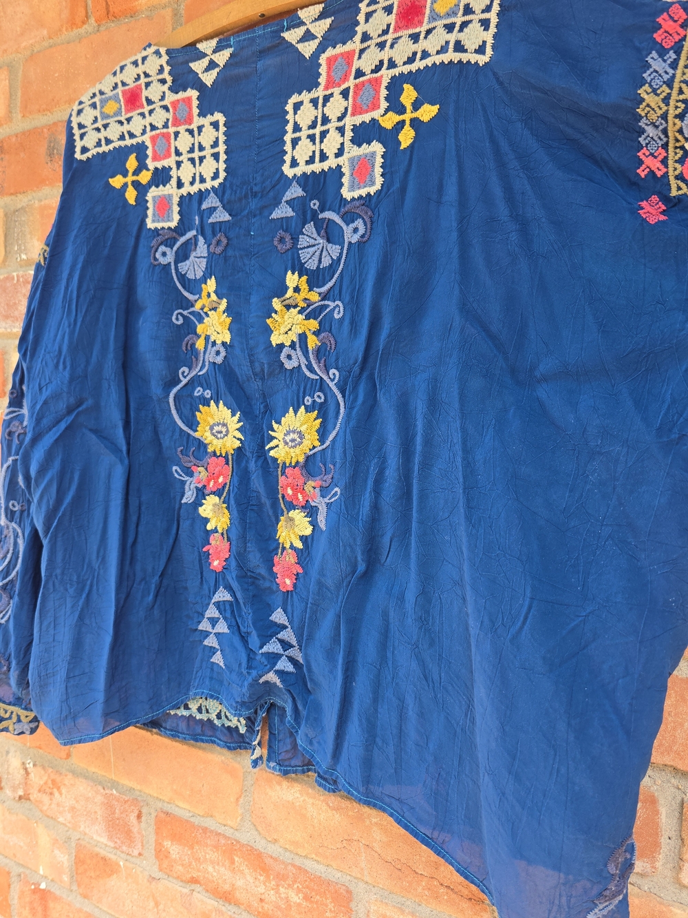 Embroidered Navy Floral Button-Front Women’s Top - Picture 5 of 9